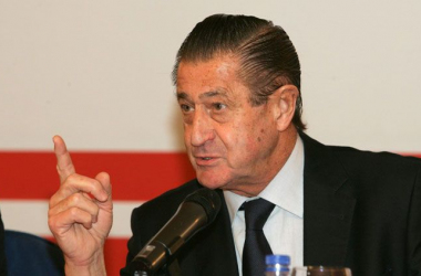 Vega-Arango dimite como presidente del Sporting