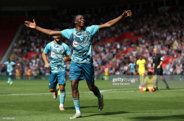 SOUTHAMPTON, ENGLAND - JULY 30: Joe Aribo of Southampton celebrates 
scoring their 1st goal during the Pre-Season Friendly match between 
Southampton and Villarreal at St Mary's Stadium on July 30, 2022 in 
Southampton, England. (Photo by Steve Bardens/Getty Images)