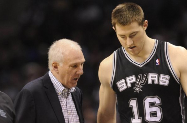 Aron Baynes Re-Signs With San Antonio Spurs