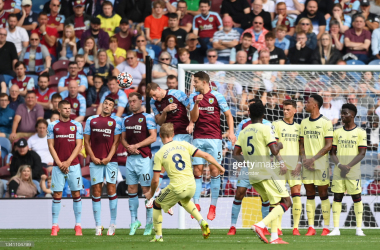 BURNLEY, ENGLAND - SEPTEMBER 18: Martin Odegaard of Arsenal scores their team's first goal during the Premier League match between Burnley and Arsenal at Turf Moor on September 18, 2021 in Burnley, England. (Photo by Stu Forster/Getty Images)