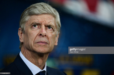 Arsene Wenger is "not convinced" by Manchester United's team