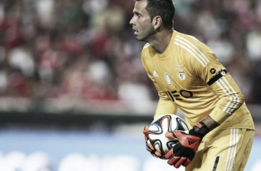 Benfica e Sporting empatam na Luz com erro clamoroso de Artur