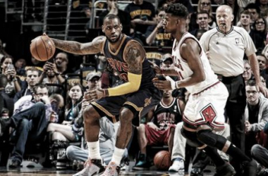 Los Cavaliers acribillan desde el perímetro a los Bulls