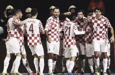 Croacia logra la victoria en un partido para el olvido