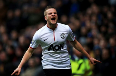 Tom Cleverley completes loan move from Manchester United to Aston Villa