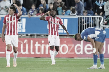 Iñaki Williams y Vesga celebrando un gol en Mendizorroza. Fuente: Gettyimages