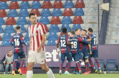 Levante UD celebra el gol de Roger Martí que le daba el pase momentáneo a la final / Foto: Levante EMV