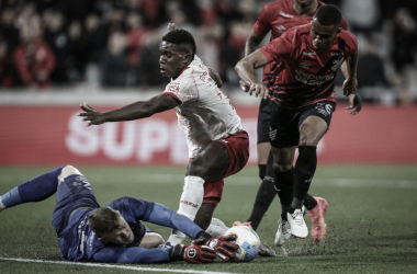 Em noite inspirada de Léo Linck, Athletico sai na frente nas oitavas da Copa do Brasil