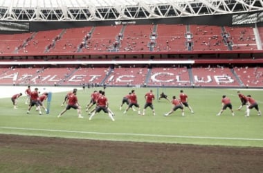 El Athletic se entrena en San Mamés