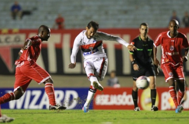 América-RN aproveita falha da zaga do Atlético-GO e conquista a segunda vitória na Série B