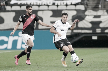 Preocupados, Atlético-GO e Corinthians se enfrentam na abertura do
returno no Brasileirão