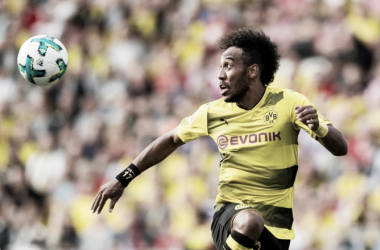 El Dortmund rechazó una oferta por Aubameyang y Subotic fichó por el Saint-Ettiene