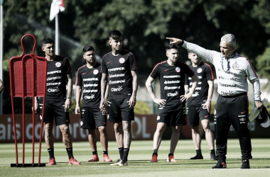 Mesclando gerações, Chile e Japão fecham primeira rodada da Copa América