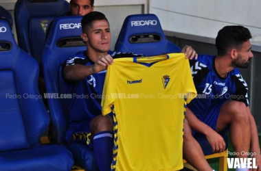 El Cádiz presentó en sociedad su primera equipación