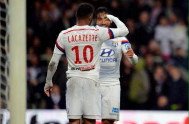 OL 2 - 1 REIMS: ça passe pour Lyon