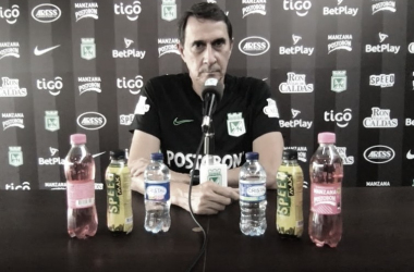 Alexandre Guimarães: “En una competencia como es Libertadores
hay que dar algo más”