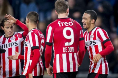 El líder PSV mantiene su forma