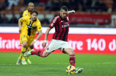 AC Milan 3-1 Parma: Ménez inspires Rossoneri to first win in 2015