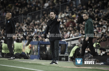 Xavi en la zona técnica del Camp Nou| Foto: Noelia Déniz-VAVEL&nbsp;