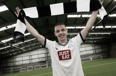 Derby sign Baird