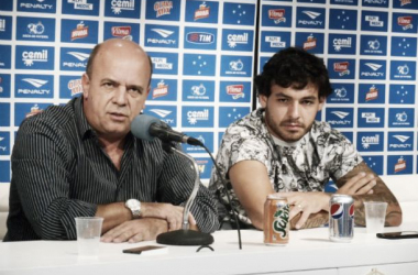 Ricardo Goulart se despede do Cruzeiro e é aplaudido pelos companheiros