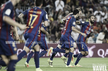 El Barça se apaga y cede tres puntos en el Camp Nou