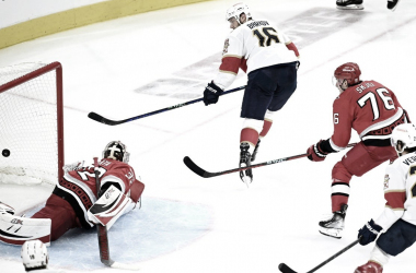 Barkov hizo magia para empatar el partido | Foto: NHL