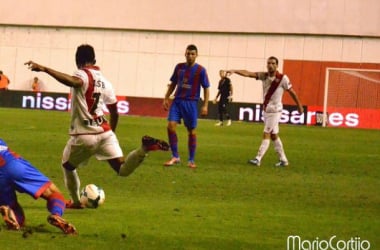 Barral: &quot;Después de marcar el primer gol, uno se queda tranquilo&quot;