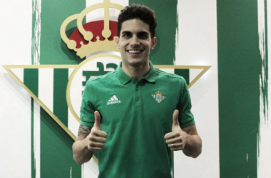 Bartra: &quot; He llegado al Betis para ser feliz jugando al fútbol &quot;