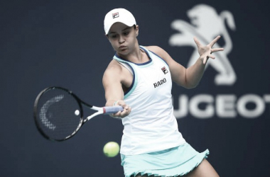 La consistencia de Barty hunde a Kontaveit