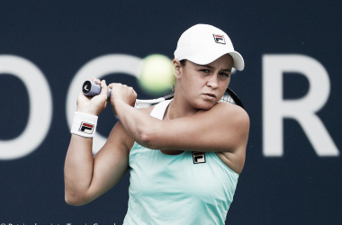 Barty passeia contra Bertens e é primeira semifinalista em Montreal