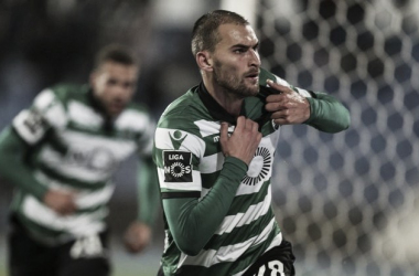 &quot;Bas Dost se cubre de héroe&quot;