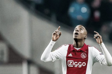 Bazoer se marcha oficialmente al Wolfsburgo