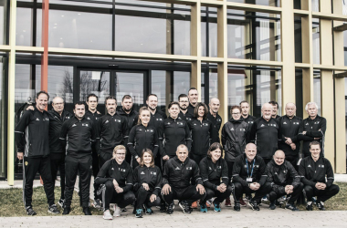 Jorge Vilda y su equipo, en el Grupo de Estudio de UEFA