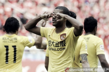 Alan faz sétimo gol em seis jogos e Guangzhou Evergrande dispara na liderança