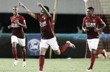 Ricardo Goulart alcança artilharia, mas Guangzhou Evergrande tropeça em casa