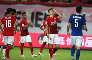 Guangzhou tropeça, Jiangsu retoma vice-liderança e Demba Ba vira artilheiro na China