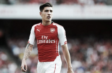 Héctor Bellerín cerca de renovar con el Arsenal