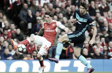 Bellerín se pierde el próximo mes de competición