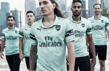 Arsenal divulga terceiro uniforme durante pré-temporada em Singapura