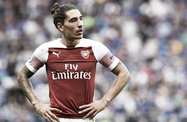 Arsenal oficializa lesão de Bellerín, que pode ficar até nove meses fora