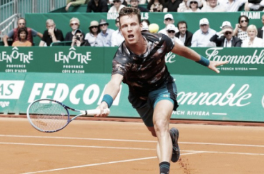 Berdych se atraganta con la tierra