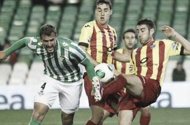 El Betis no disfruta ni pasando a octavos