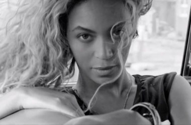Beyoncé presenta 'Yours And Mine' por el aniversario de su álbum