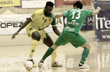 Jaén salva el primer 'match ball'