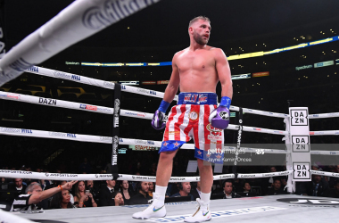 Saunders defends WBO title with comfortable points win over Murray
