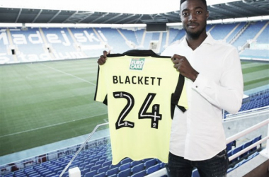 Tyler Blackett ficha por el Reading