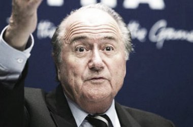 Blatter vuelve a la carga