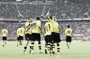 Borussia Dortmund goleia Bayern de Munique e devolve placar do primeiro turno