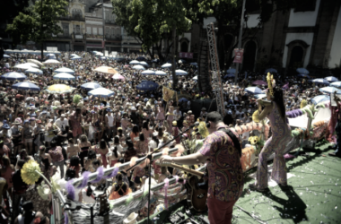 Guia &#035;CarnaVAVEL: programação completa dos blocos de rua do Rio